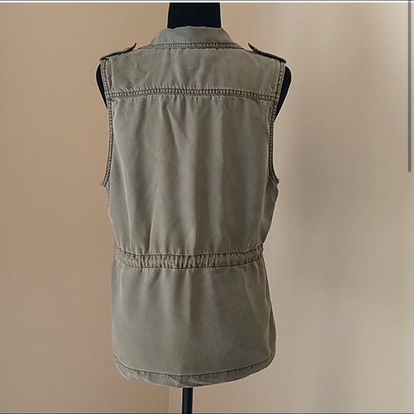 NWOT Max Studio Army Green Vest Max Jeans  XS - Picture 3 of 12
